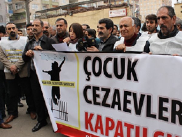 Diyarbakır'da Yasin Börü'nün katillerine destek