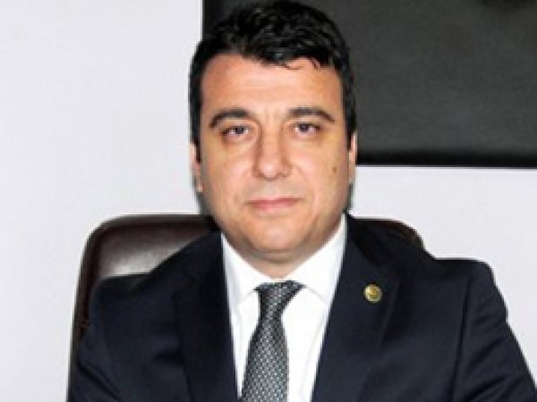 'Postmodern darbenin asıl hedefi dindarlardır'
