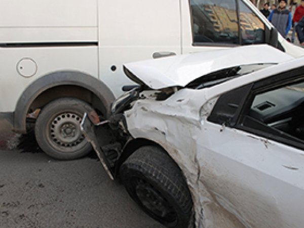 Diyarbakır'da kaza: 3 yaralı