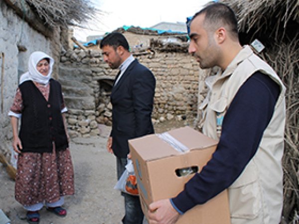 Umut Kervanı yardımlarına devam ediyor
