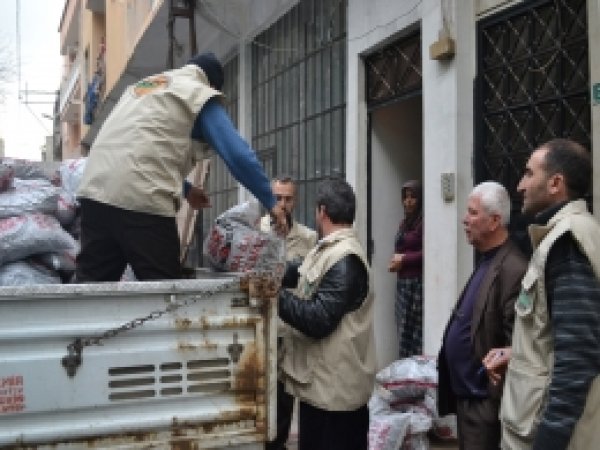 Bursa Umut Kervanı Suriyelilerin yuvasını ısıtıyor