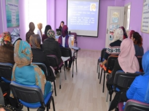 Çalışan bayanlara  'Kanser'  semineri verildi 