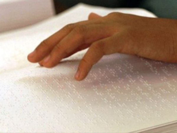 "Braille alfabesi" ile Kur'an-ı Kerim okumayı öğreniyor 