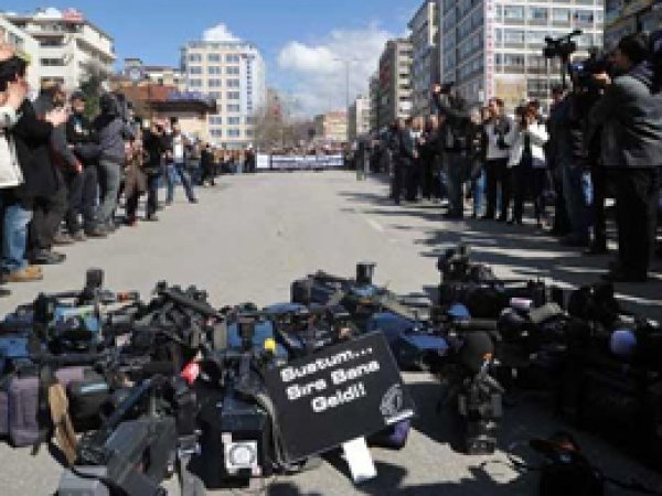 7 bin gazeteci işsiz