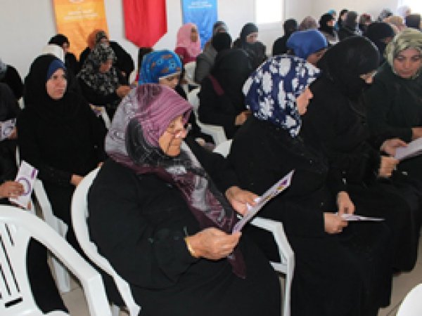 Suriyeli kadınlara şiddet konulu seminer verildi 