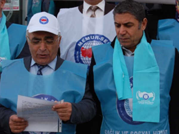 'Sağlık Bakanlığı Başbakanı yanıltıyor'