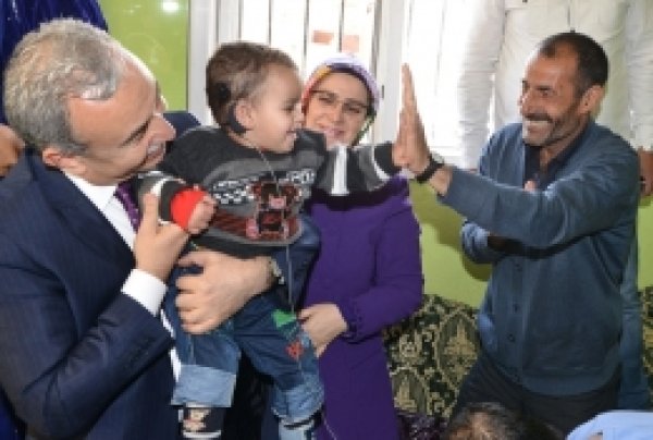 İşitme Cihazı Çalınan Çocuk Yeniden Duymaya Başladı 