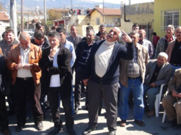 Mahalle Sakinlerinden Yıkım İsyanı 