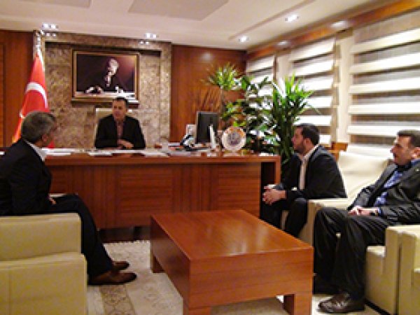 HÜDA PAR'dan vali Yerlikaya'ya ziyaret