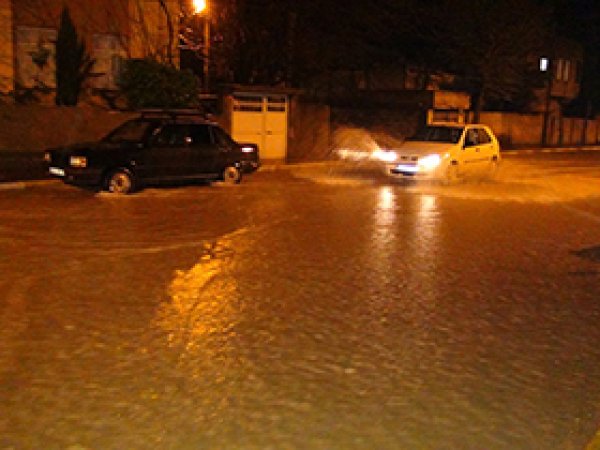 Altyapı eksikliği vatandaşı bezdirdi  