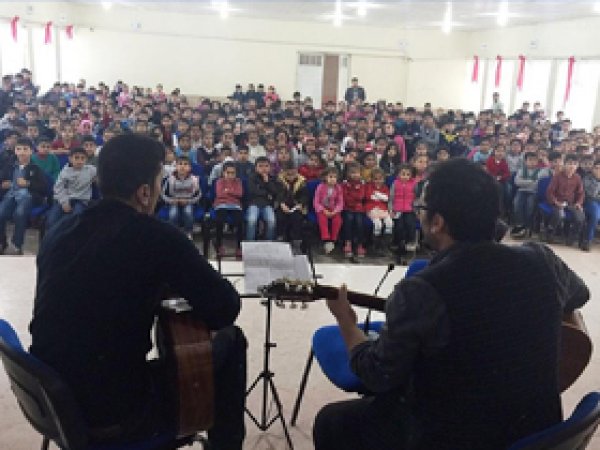 Batman'da Yetimler yararına yardım konseri