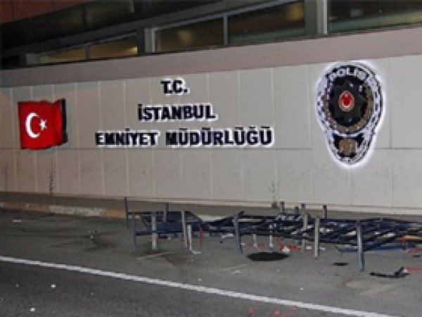 İstanbul Emniyeti'ne saldırı girişimi