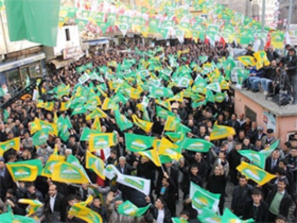 Partilerin oy pusulasında HÜDA PAR sürprizi