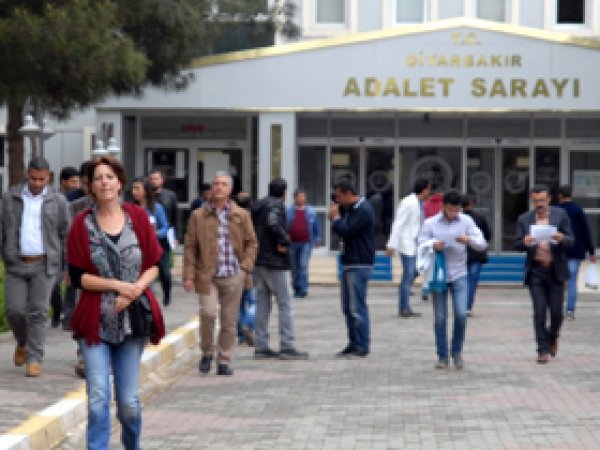 Hollandalı gazeteci beraat etti 
