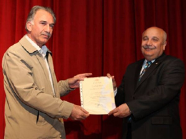 Kutlu Doğum konferansında kalp krizi geçirdi