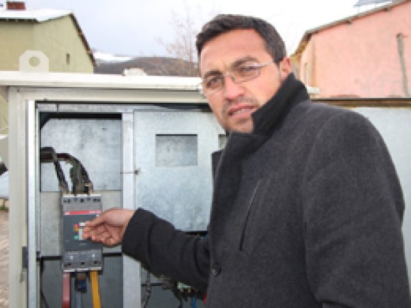 Karlıova’da elektrik çilesi