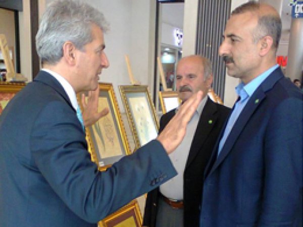 HÜDA PAR İl Başkanı ebru sergisini ziyaret etti