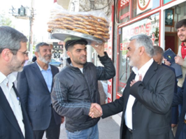 Yapıcıoğlu, Bismil'de esnafı ziyaret etti