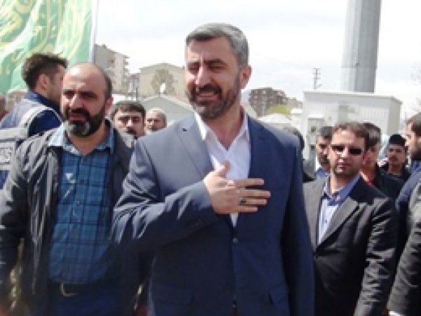 'Halkın oyuyla seçilenler halka sırtını çevirdiler'