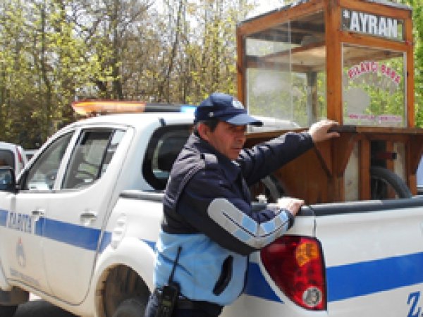 İzmit'te Zabıta’dan sağlıksız gıda satışına izin yok