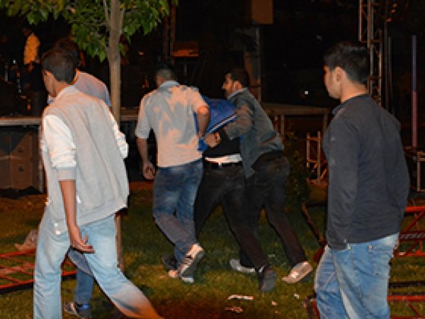 Pop konserinde olaylar çıktı