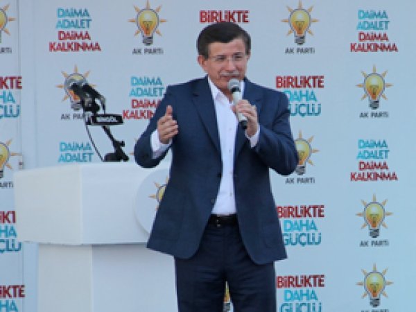 Davutoğlu: Gençleri binalardan attılar