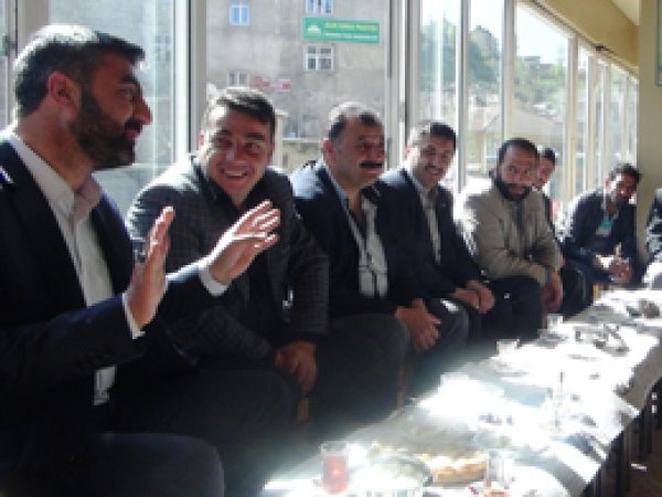 Karakaya: İki parti de çıkarlarını önceliyor