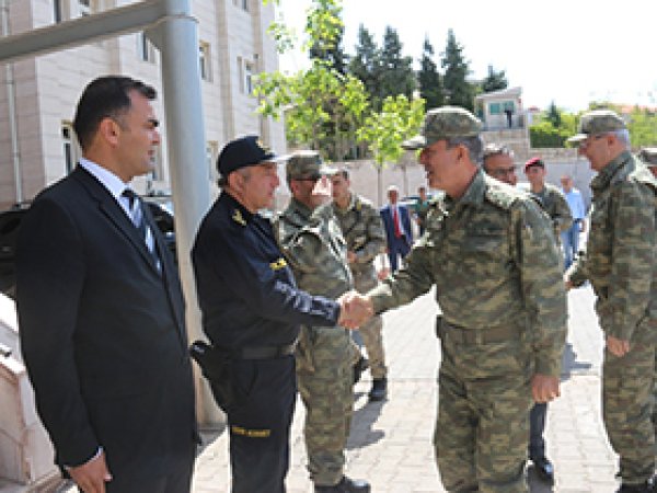 Kara Kuvvetleri Komutanı Akar Şırnak'ta