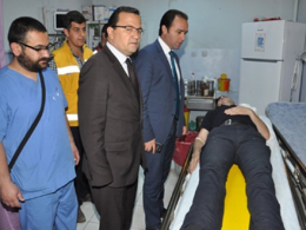 Polis midibüsü devrildi: 25 yaralı