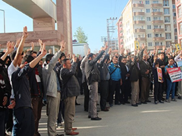 Van'da idam kararları protestosu