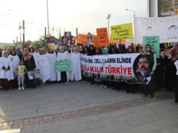 Üniversite öğrencileri idam kararlarını kınadı
