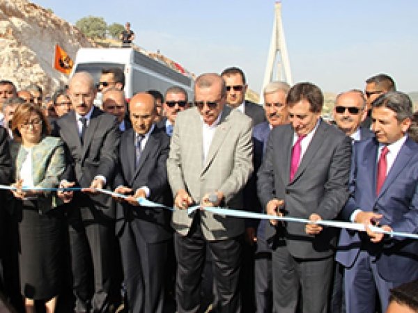 Erdoğan Nissibi Köprüsünü açtı