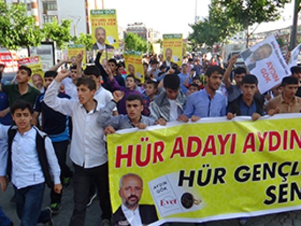 Gençlerden Aydın Gök'e destek yürüyüşü