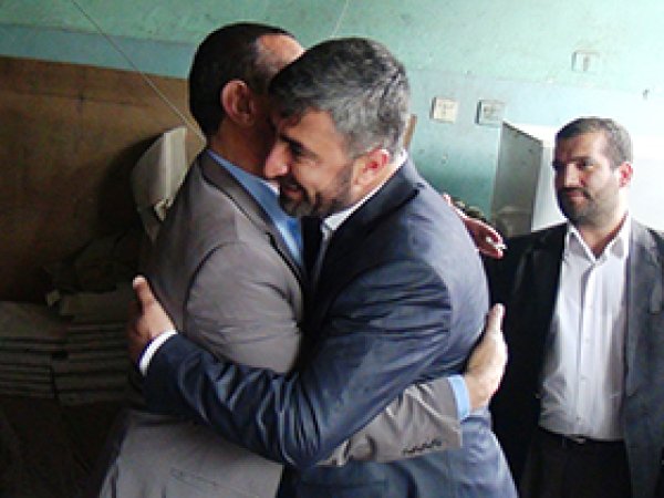 'Farkımız halkla özdeşleşmiş olmamızdır'