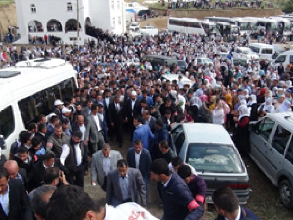 Şeyh Halid'i binlerce kişi rahmetle andı