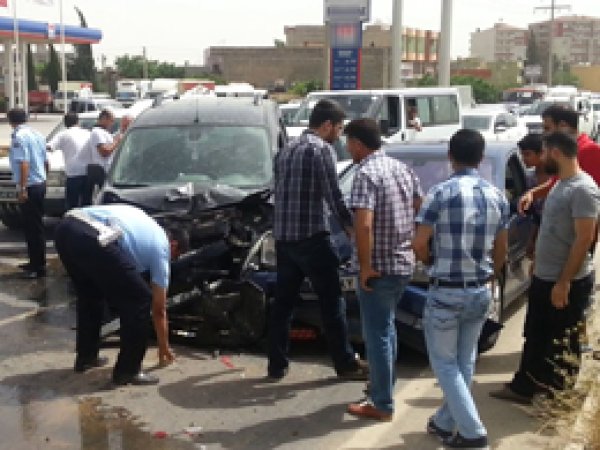 Kızıltepe’de zincirleme trafik kazası