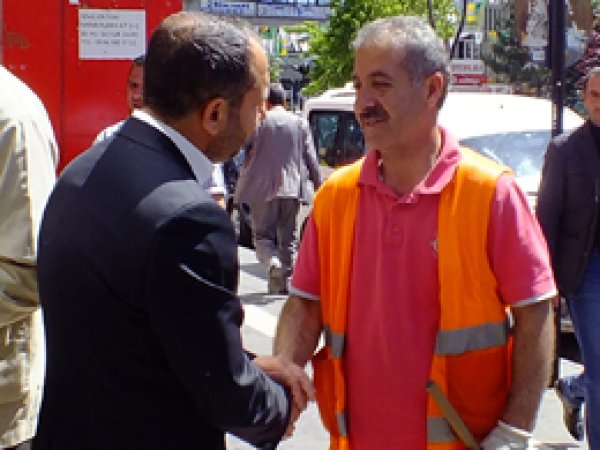 Said Şahin esnafı ziyaret etti