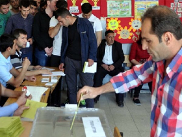 Van, Hakkari ve Bitlis'te seçime yoğun ilgi