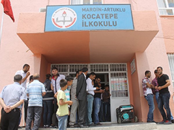 Vatandaştan jeneratörlü çözüm