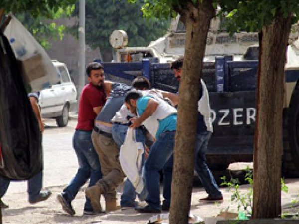 Diyarbakır'daki saldırıda gözaltı sayısı 17'ye yükseldi