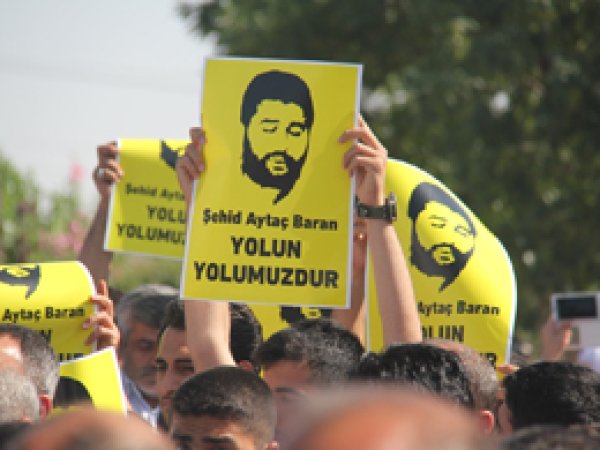 Aytaç Baran'ı binlerce seveni uğurladı