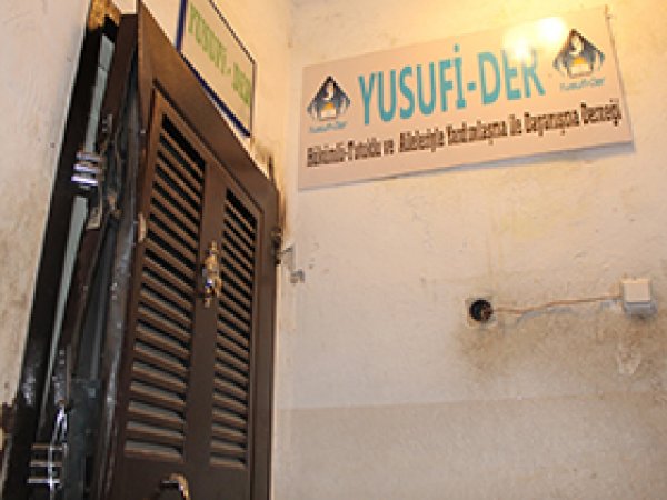 D.Bakır'da İslami STK'lara hukuk dışı baskın