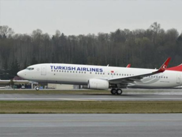 THY uçağında alkollü yolcu paniği
