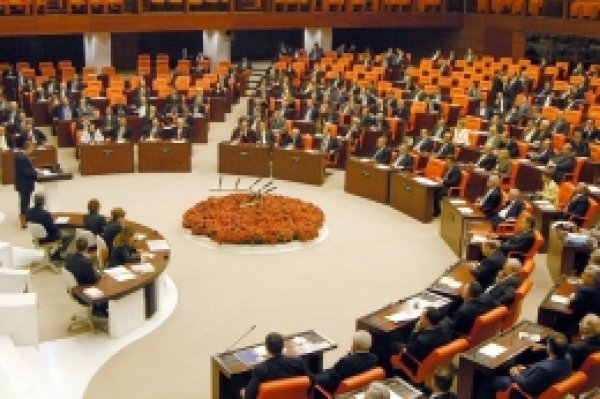 Meclis yemin töreni için toplanıyor