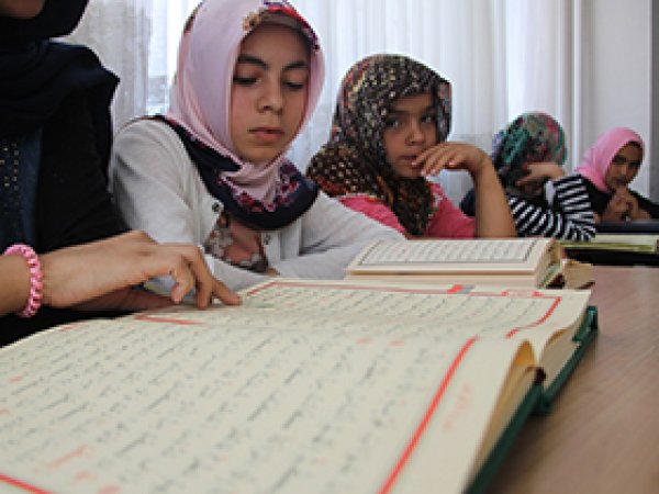 Kız çocuklardan Kur'an kurslarına yoğun ilgi