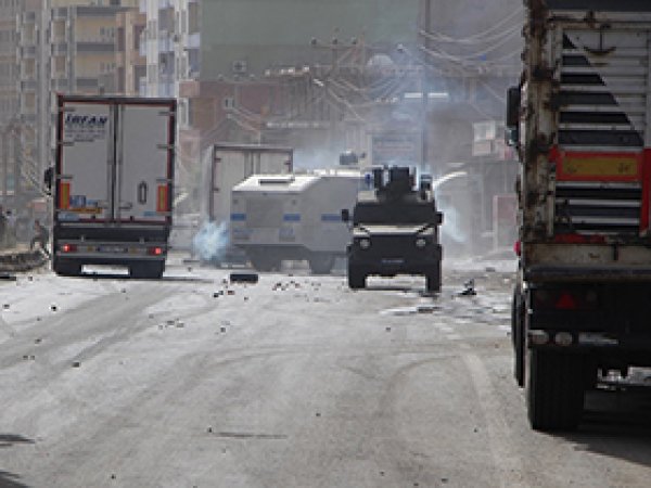 Silopi'de taksici eylemine polis müdahalesi