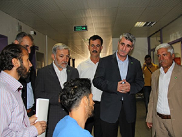 HÜDA PAR'dan yaralı Kobanililere ziyaret