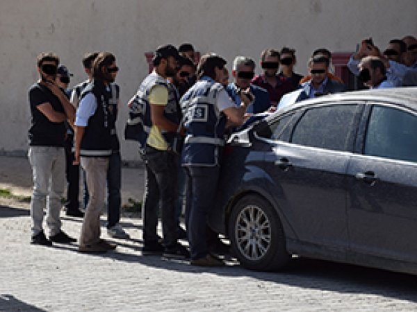 Paralel Yapıya sahtecilik operasyonu