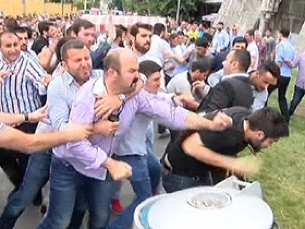 Çinli sanıp Korelilere saldırdılar