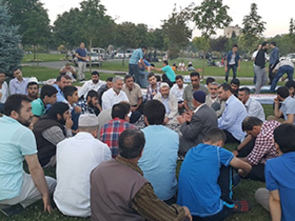 İlke-Der gönüllüleri iftarda bir araya geldi